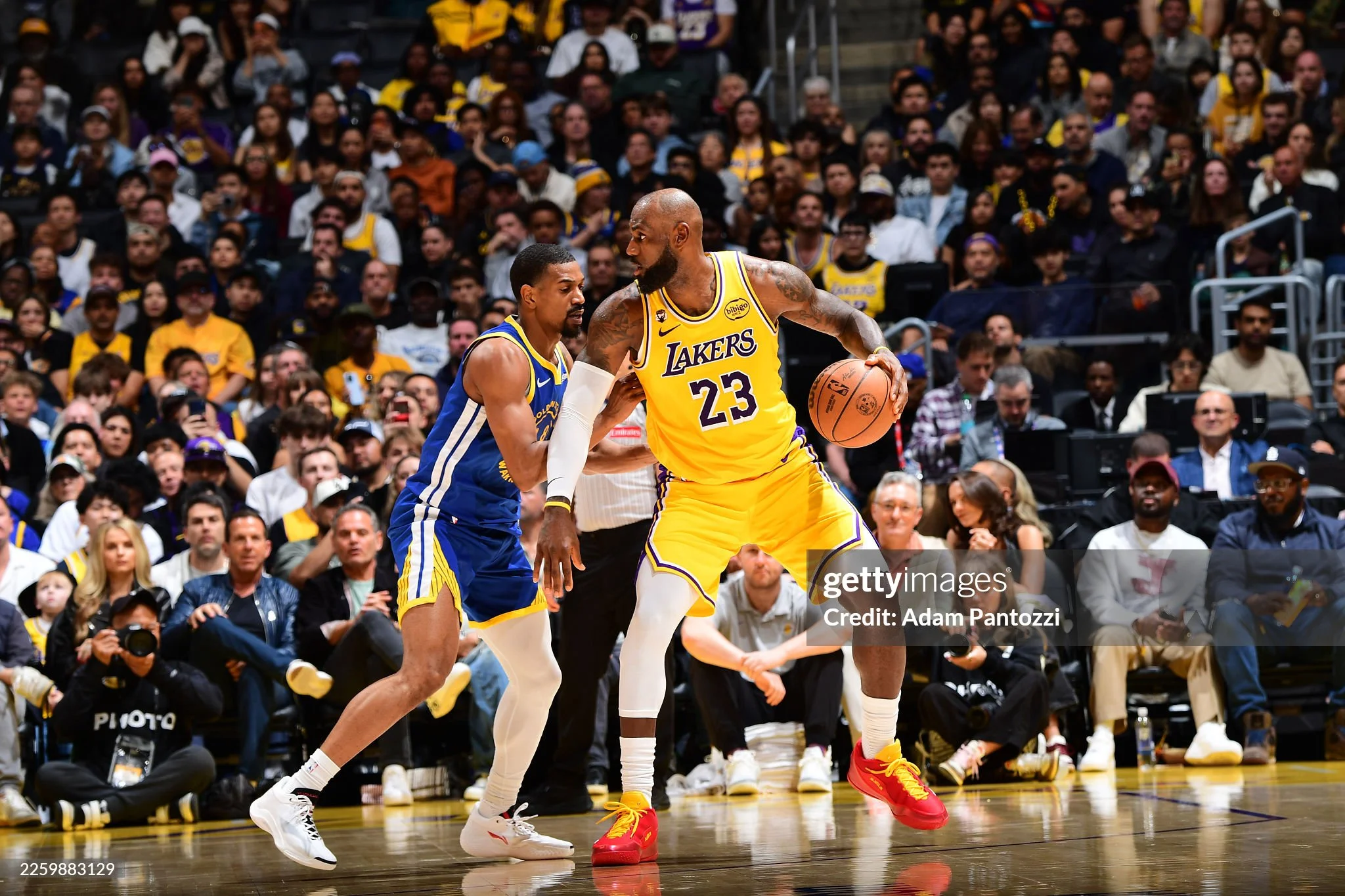 Lakers Outlast Warriors 105–99 in Physical, Balanced Battle